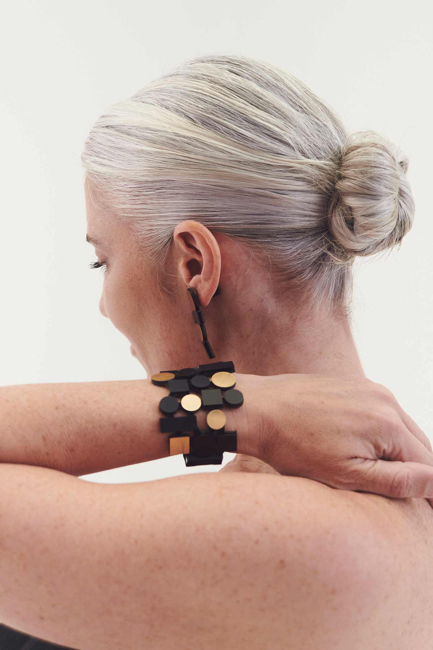 Bauhaus Acrylarmband - Schwarz+Gold