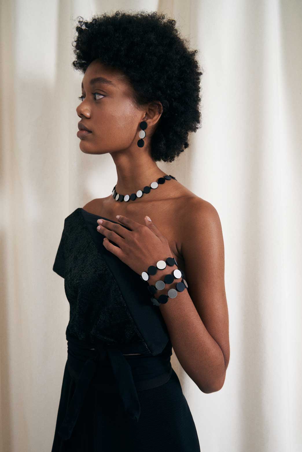 Abstraction Earrings 3 Dots - Silver/Black