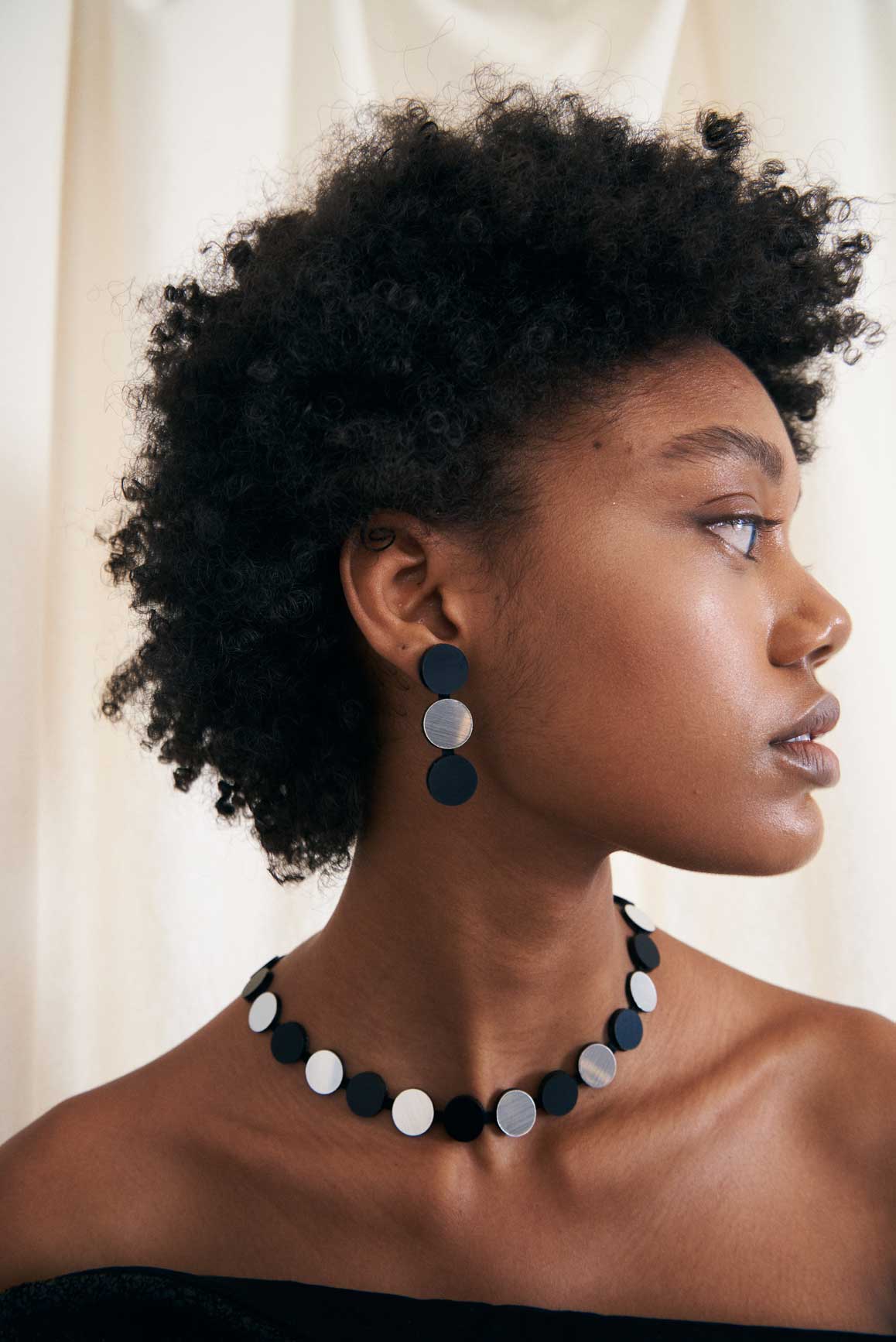Abstraction Earrings 3 Dots - Silver/Black