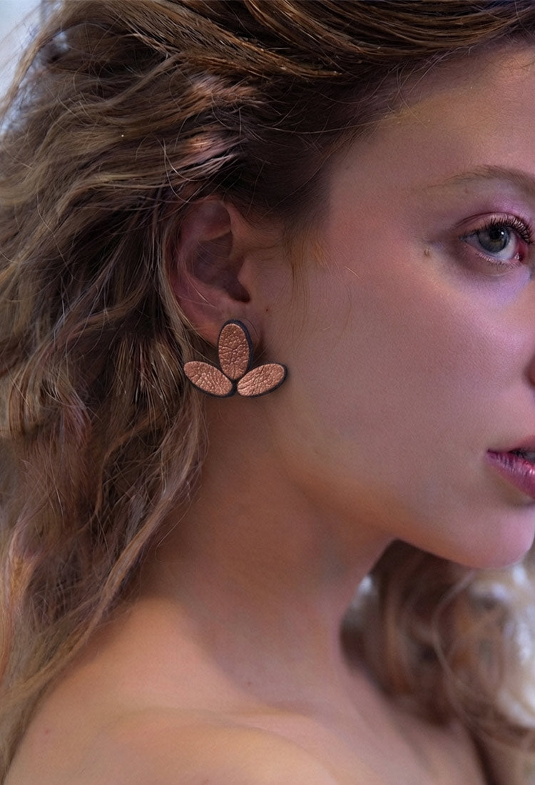 Emma Earrings Small - Brown
