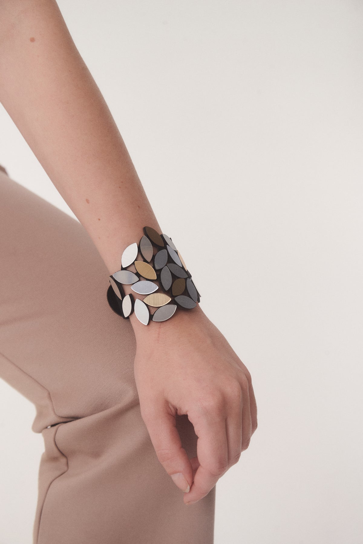 Kate Leaves Bracelet - Silver/Gold