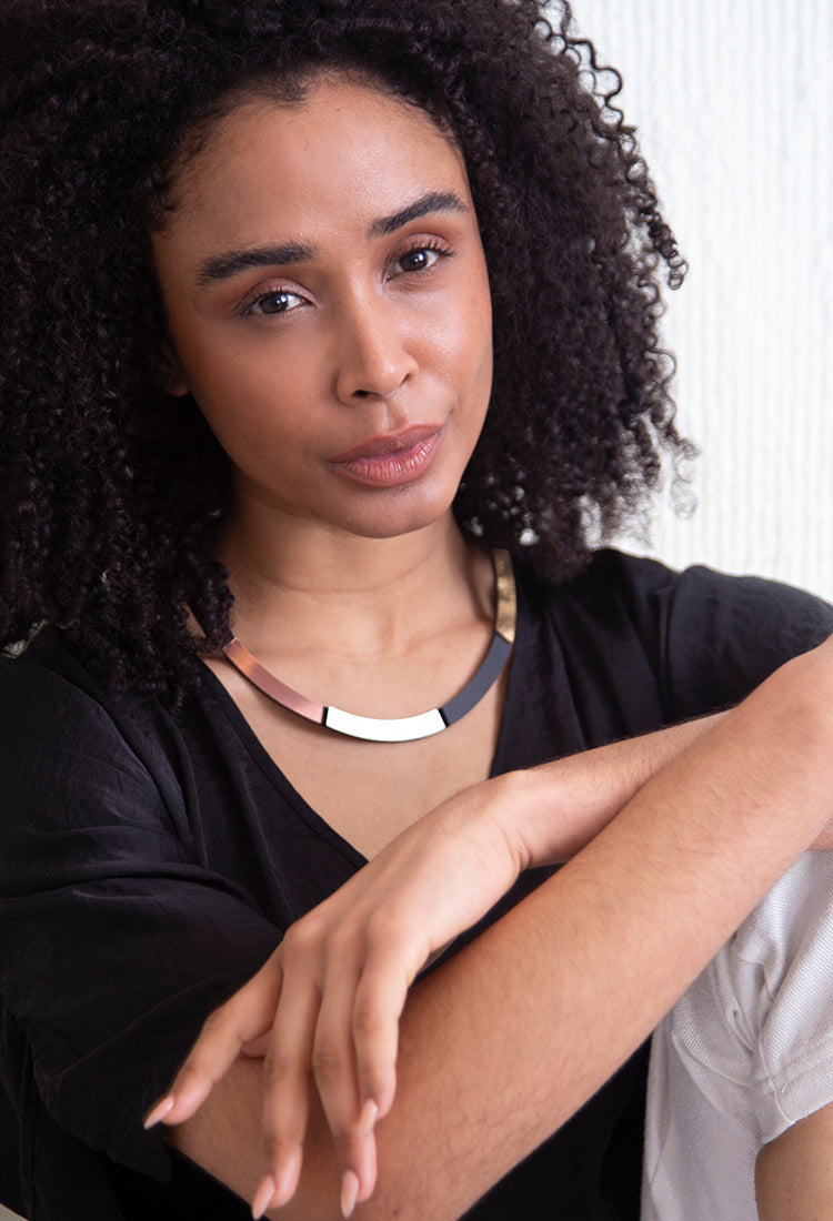 Mies Necklace Round - Silver/Black/Gold/Cooper