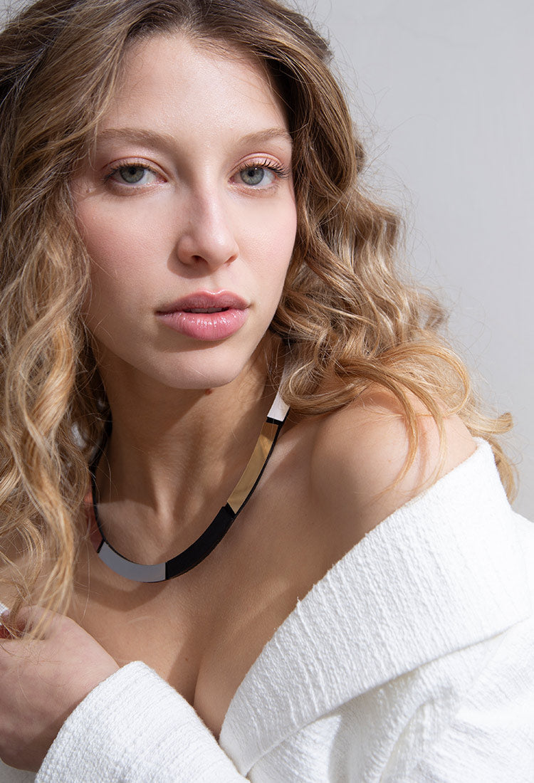 Mies Necklace Round - Silver/Black/Gold/Cooper