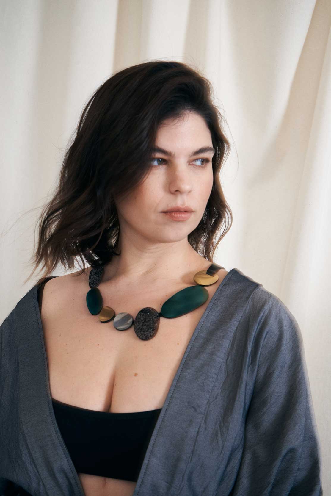 Collar Organic Reflections - Plata/Oro/Peltre/Verde