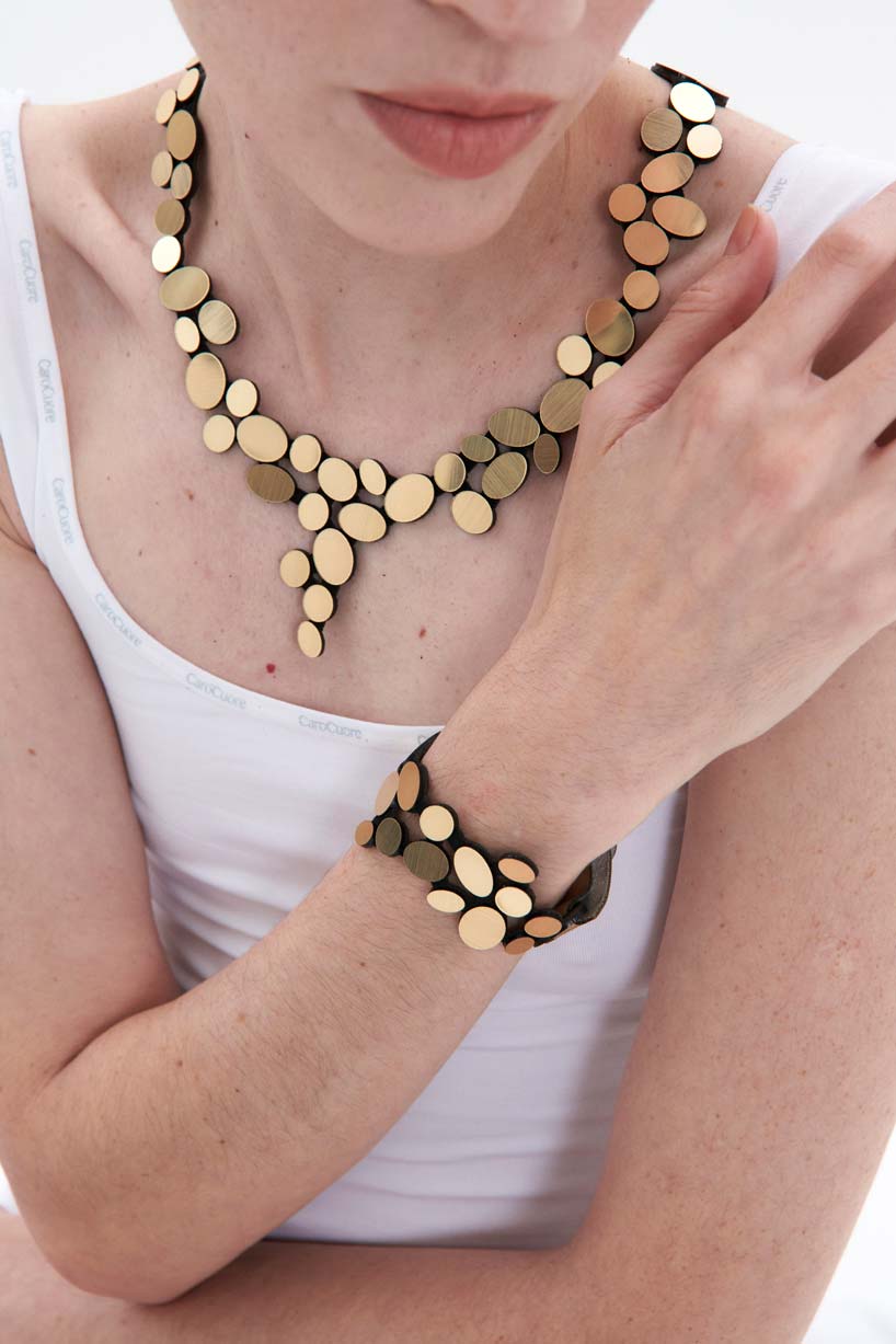 Brazalete Organic Reflections - Oro
