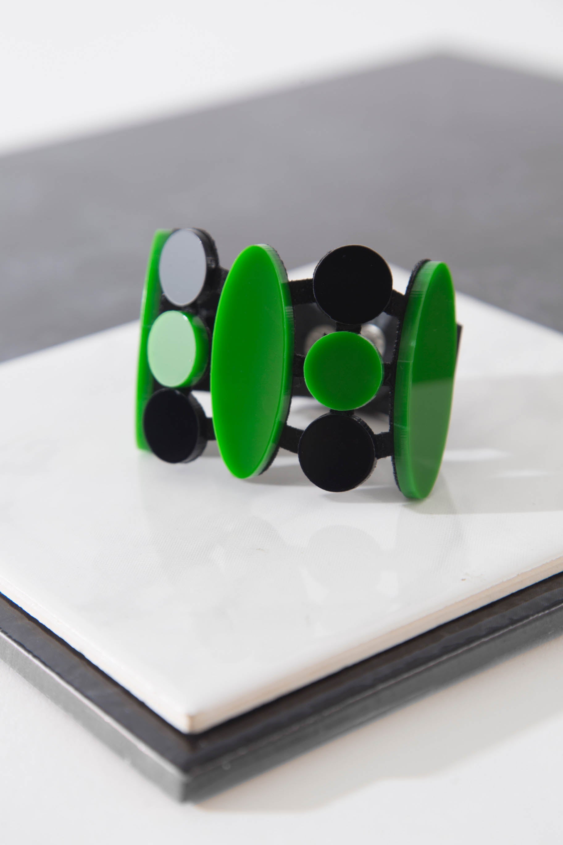Iris Bracelet - Green/Black