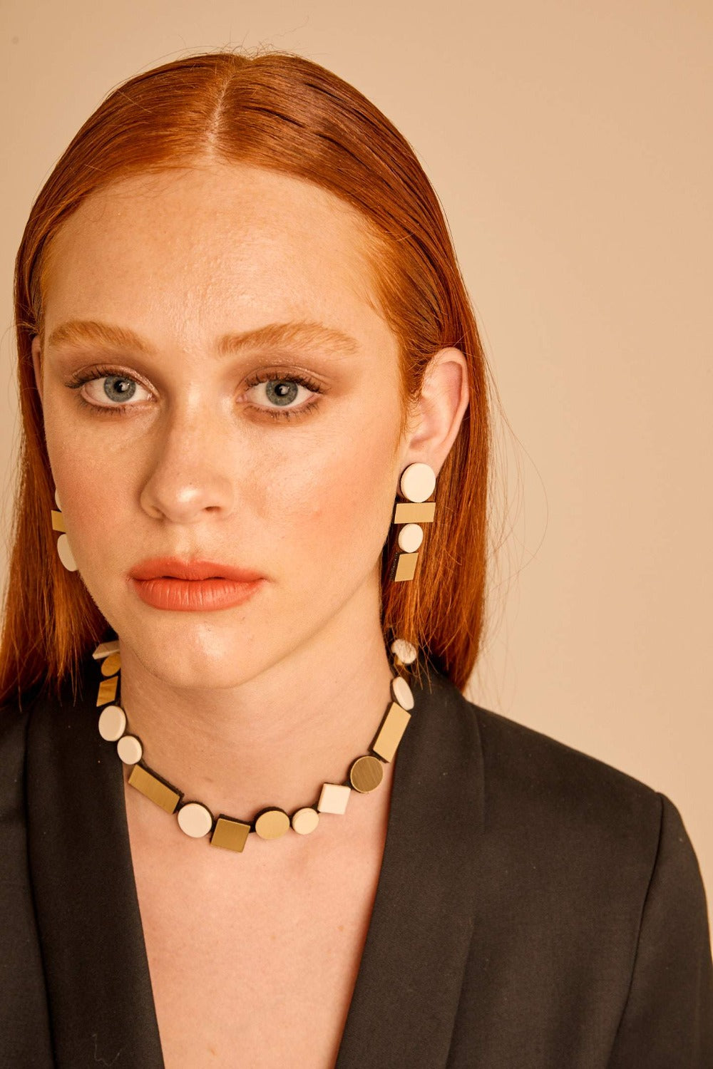 Bauhaus Necklace Round - Ivory/Gold