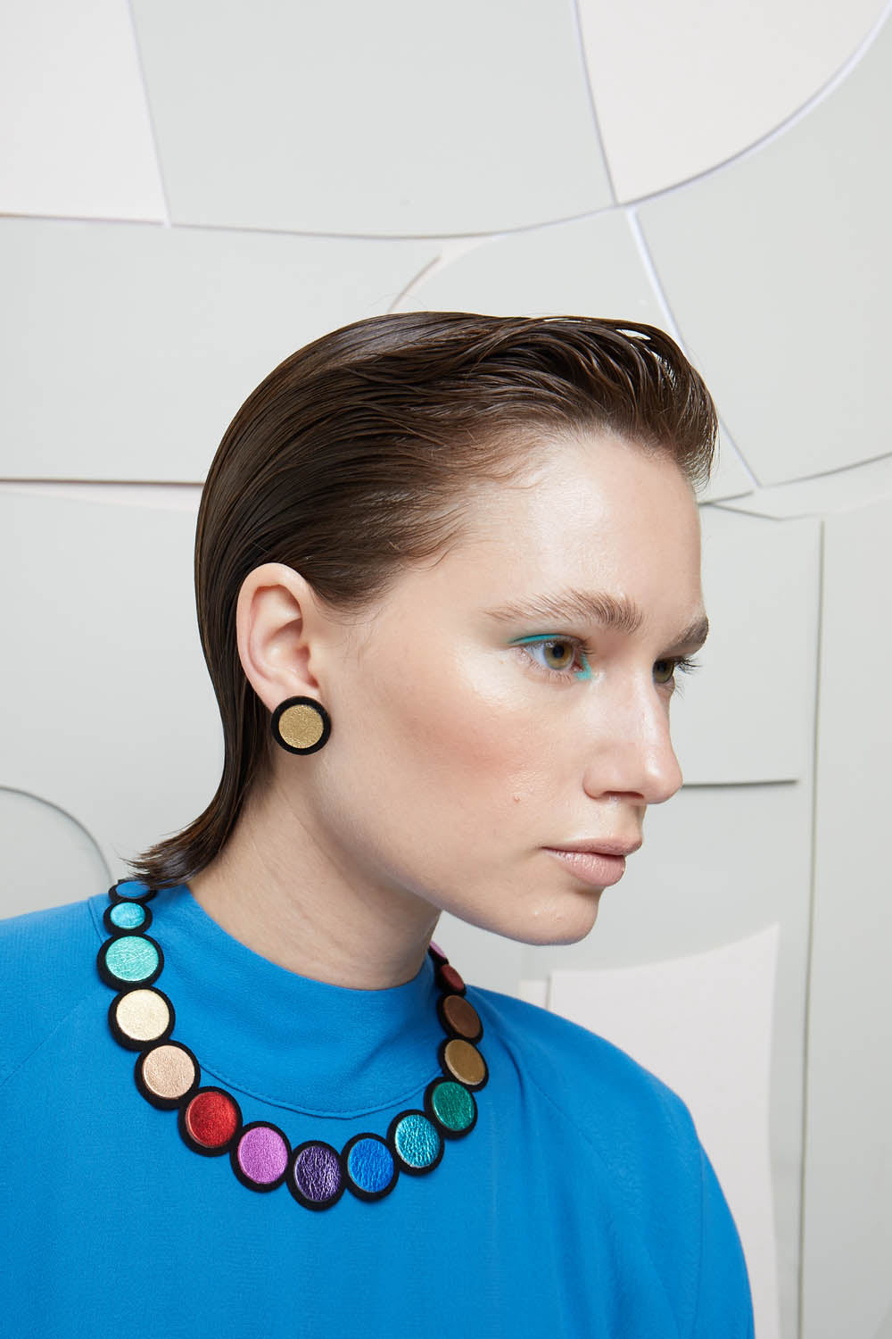 Contemporary small earrings in hand-cut leather, Rainbow collection by Iskin Sisters, handcrafted by Iskin Sisters