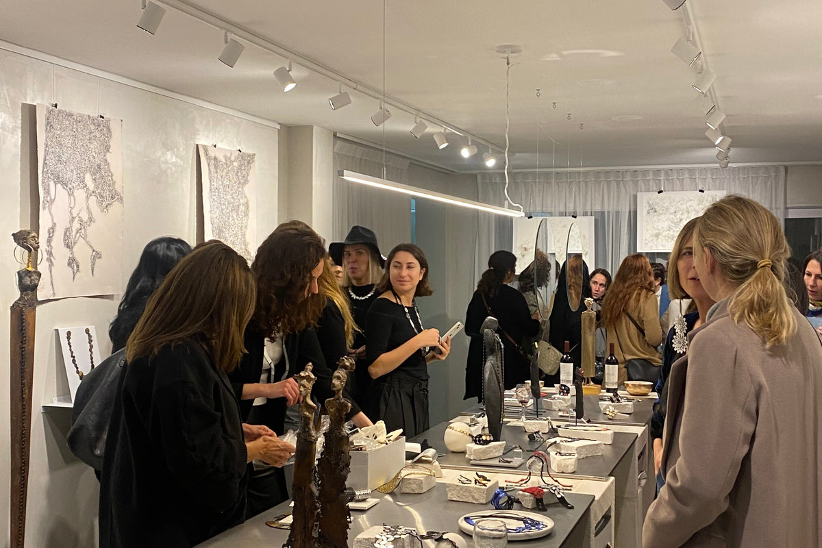Weaving the Fabric — the exhibition at the Iskin Sisters showroom in Olivos