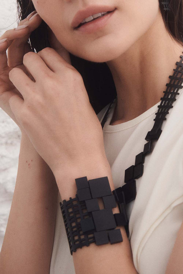 Bauhaus Acrylarmband
