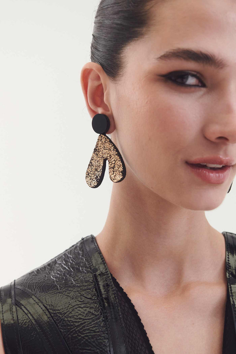 Audrey Earrings V Asymmetric - Black+Gold