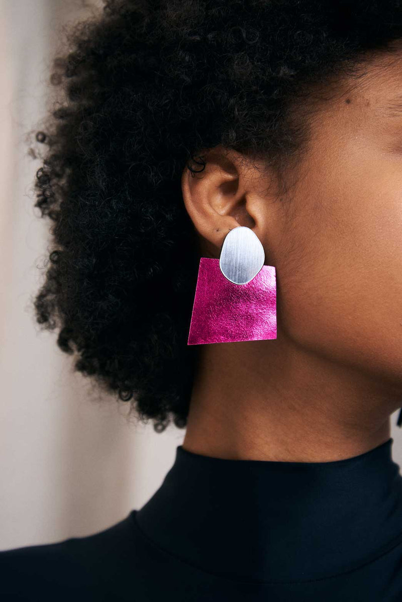 Audrey Earrings Pointed Squares - Silver+Fuchsia