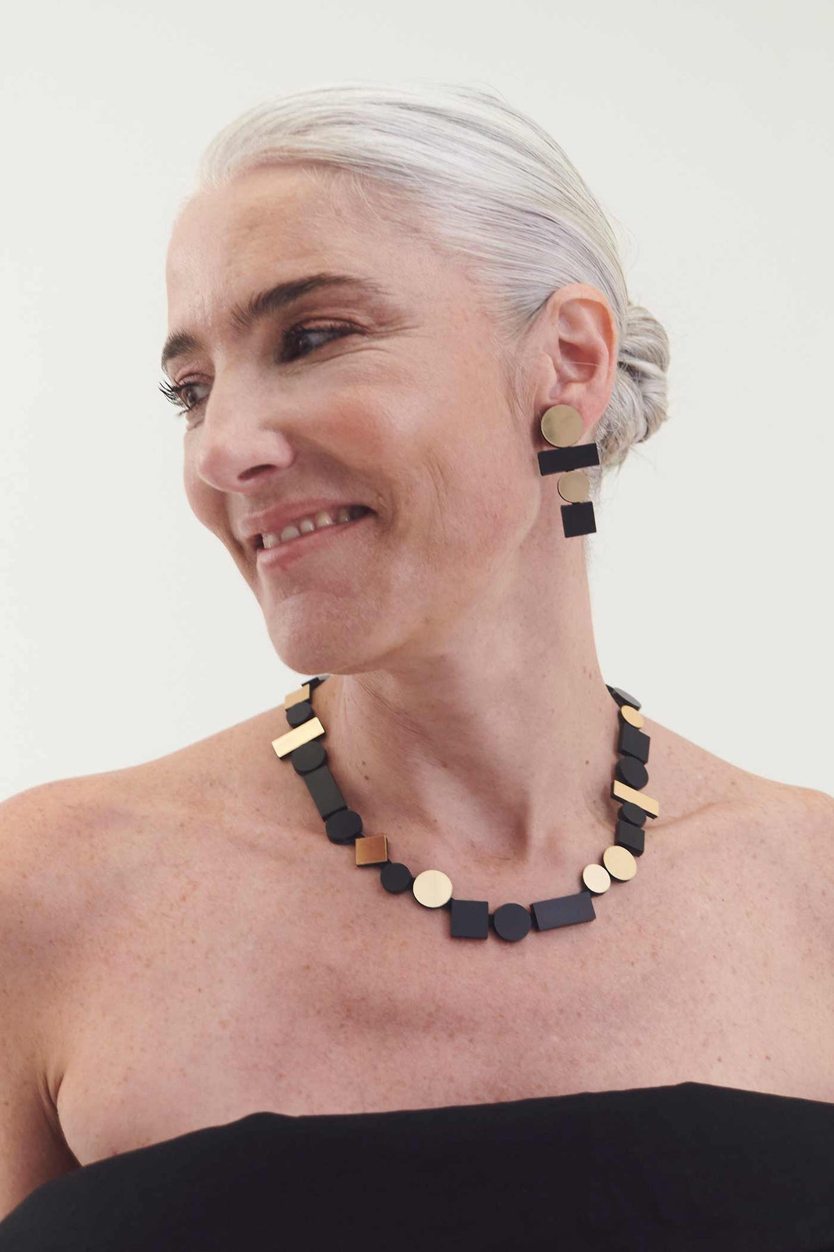 Bauhaus Necklace Round - Black/Gold