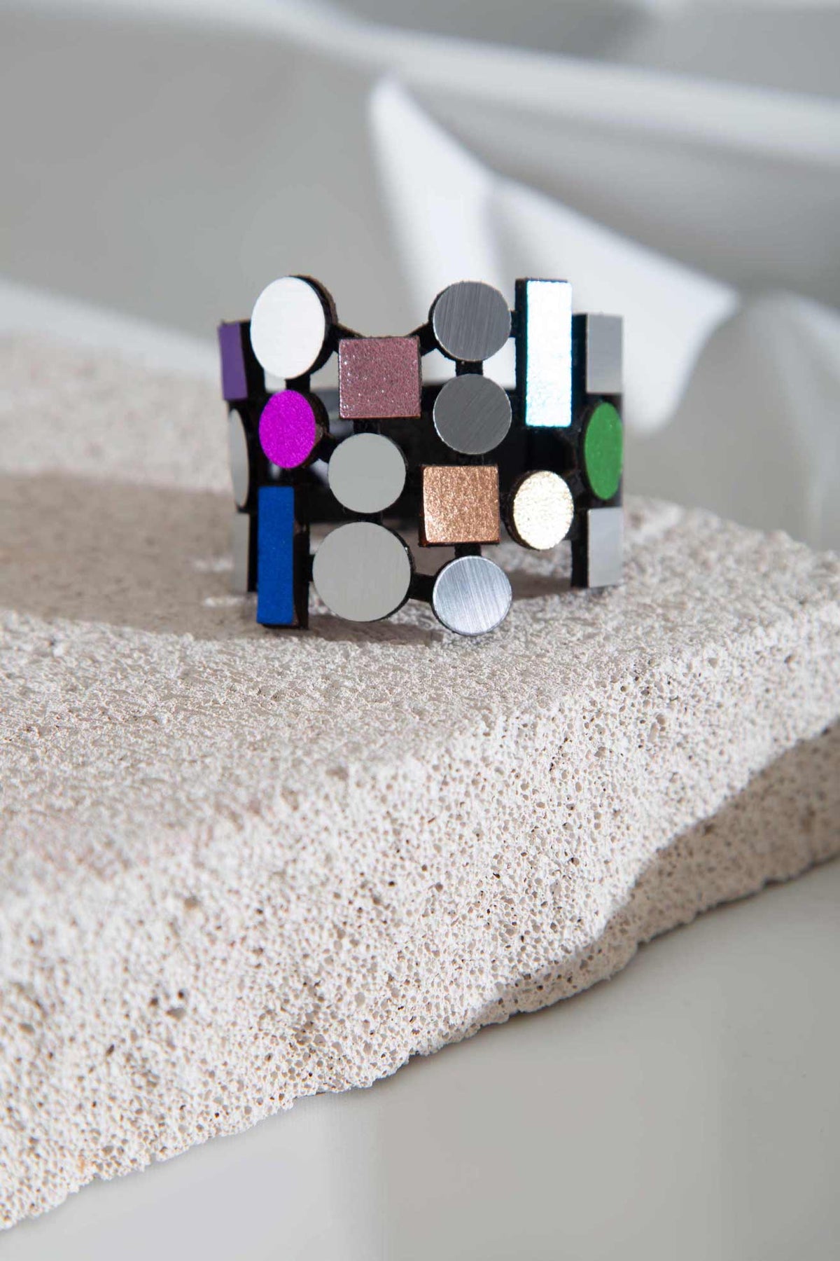 Brazalete Bauhaus Acrílico- Rainbow 