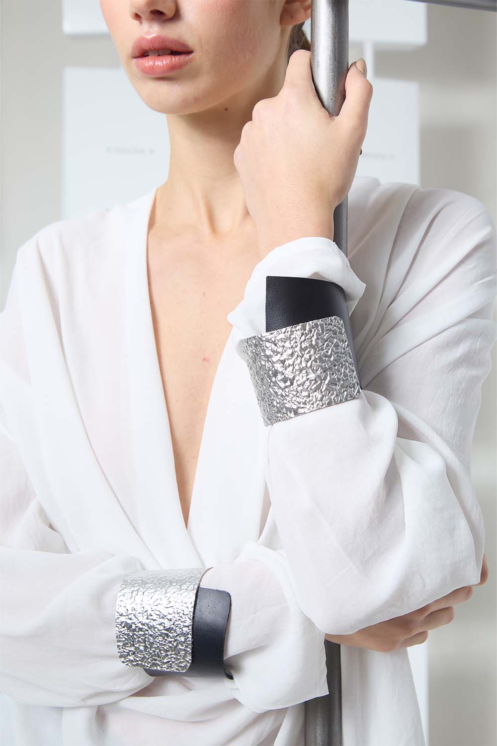 Bauhaus Lederarmband - Silber/Gold