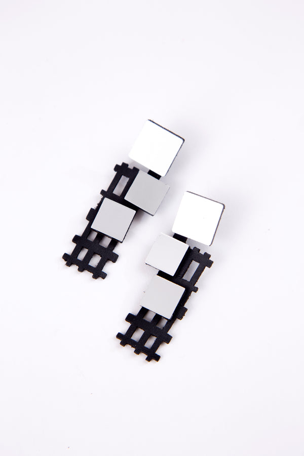 Boucles d'oreilles Bauhaus Grande - Argent, Noir et Or