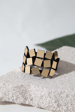 Bauhaus Bracelet Squares 3 strands - Gold*