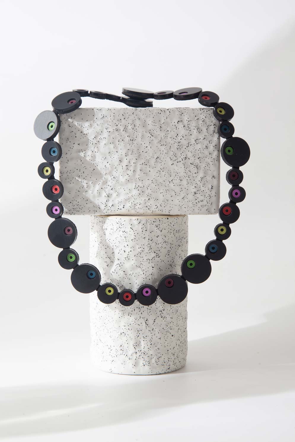Abstraction Necklace Round Eyes - Black/Rainbow