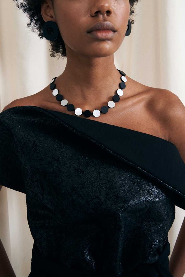 Abstraction Necklace Simple Strand - Silver & Black