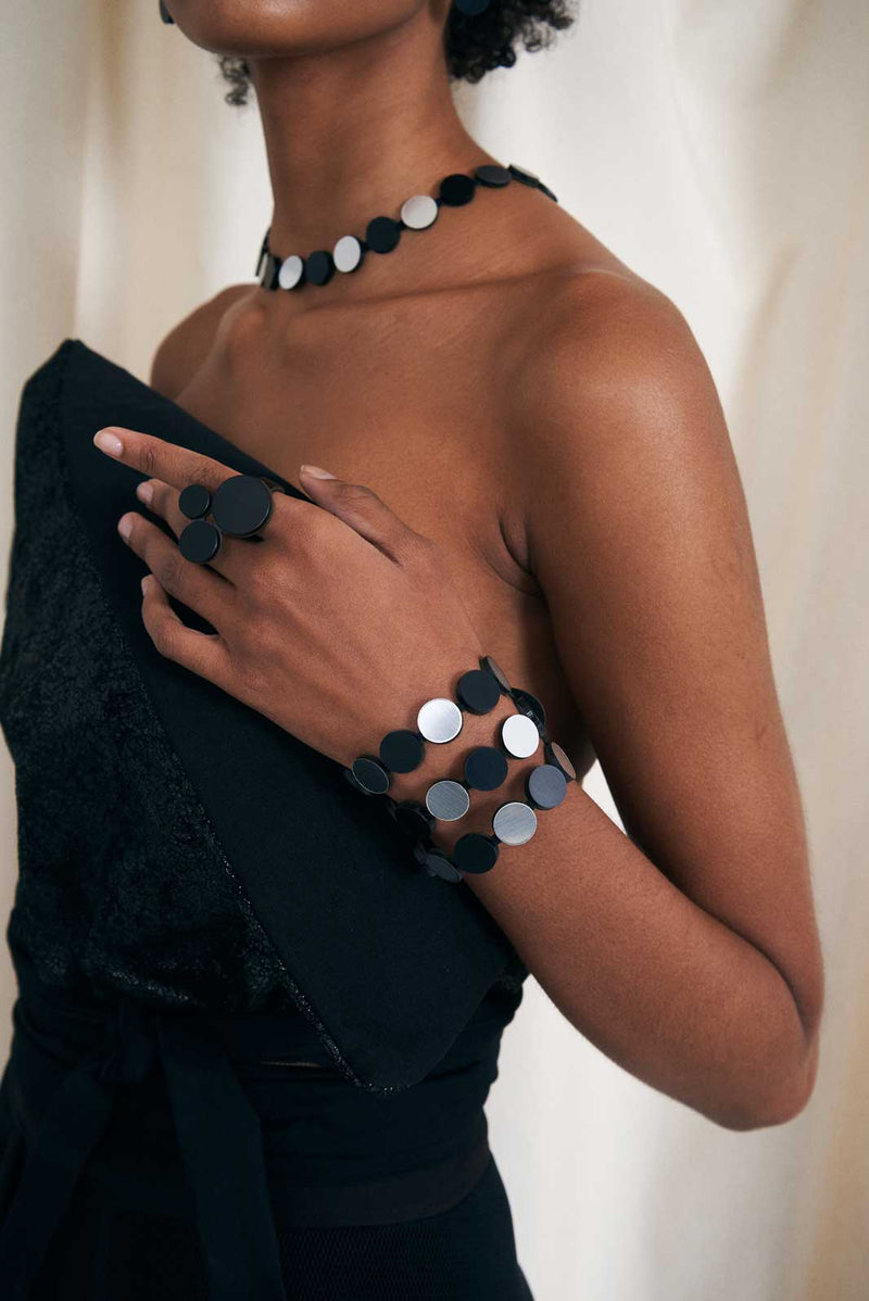 Abstraktes Armband in Silber &amp; Schwarz