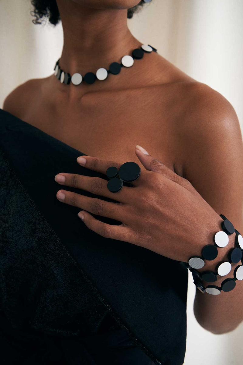 Abstraktes Armband in Silber &amp; Schwarz