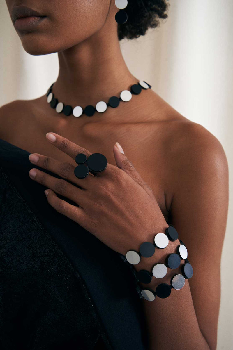 Abstraktes Armband in Silber &amp; Schwarz