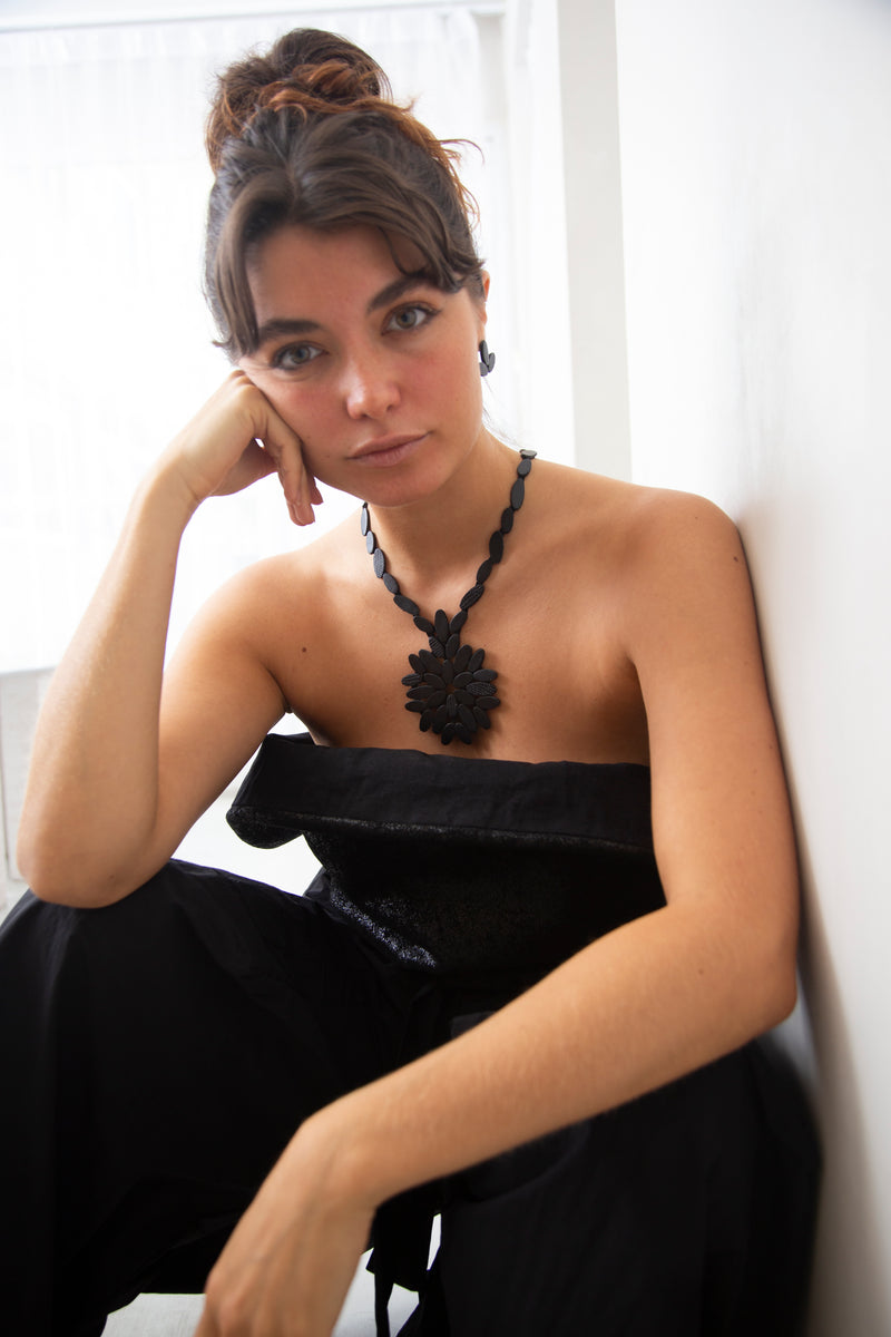 Emma Necklace Medallion - Black
