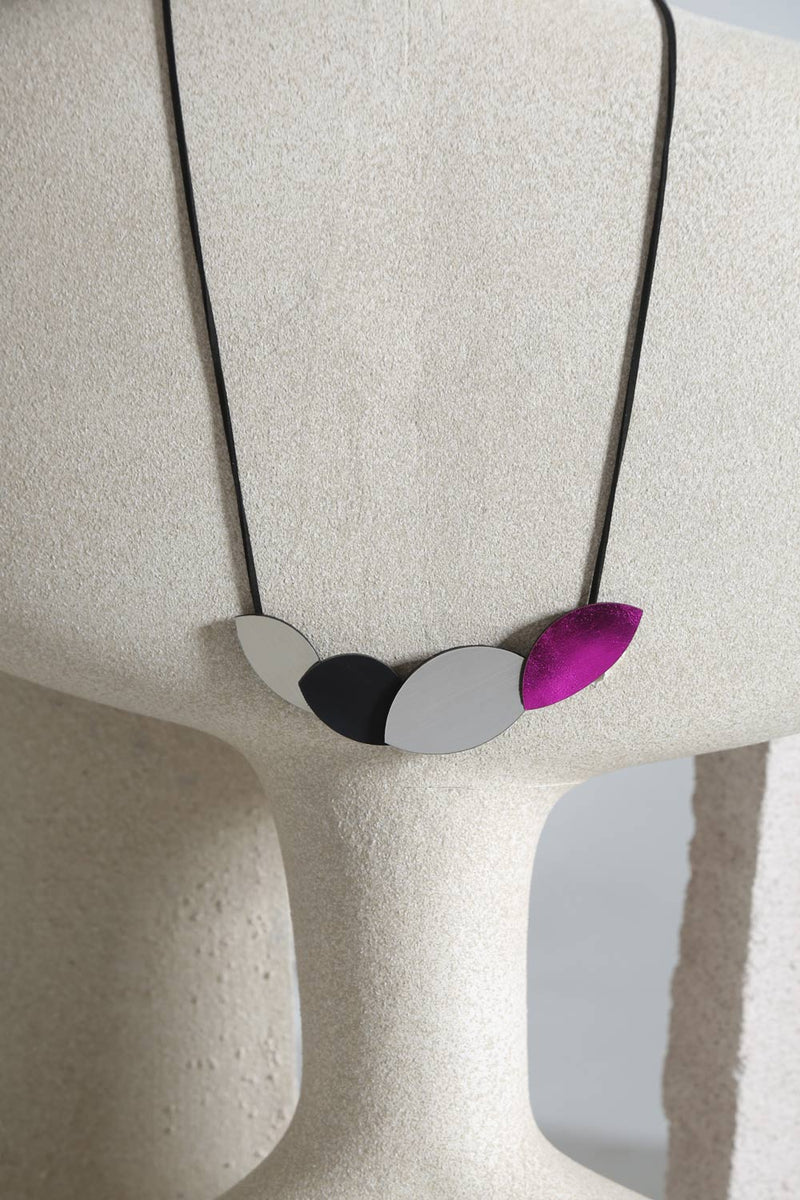 Forest Symphony Halskette - Silber+Schwarz+Fuchsia