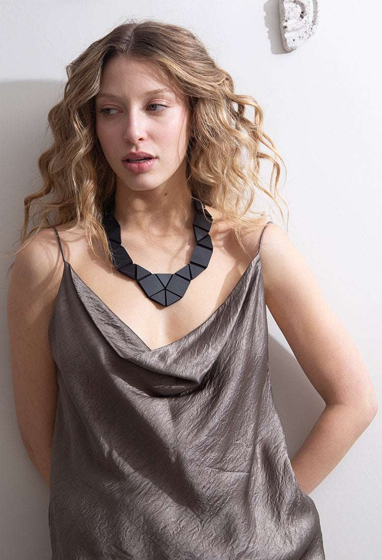 Collar Hannah - Negro
