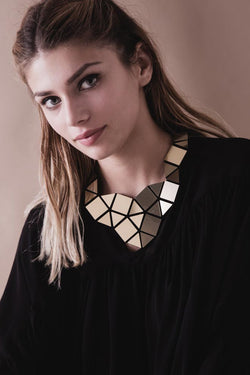 Collar Hannah Large - Oro