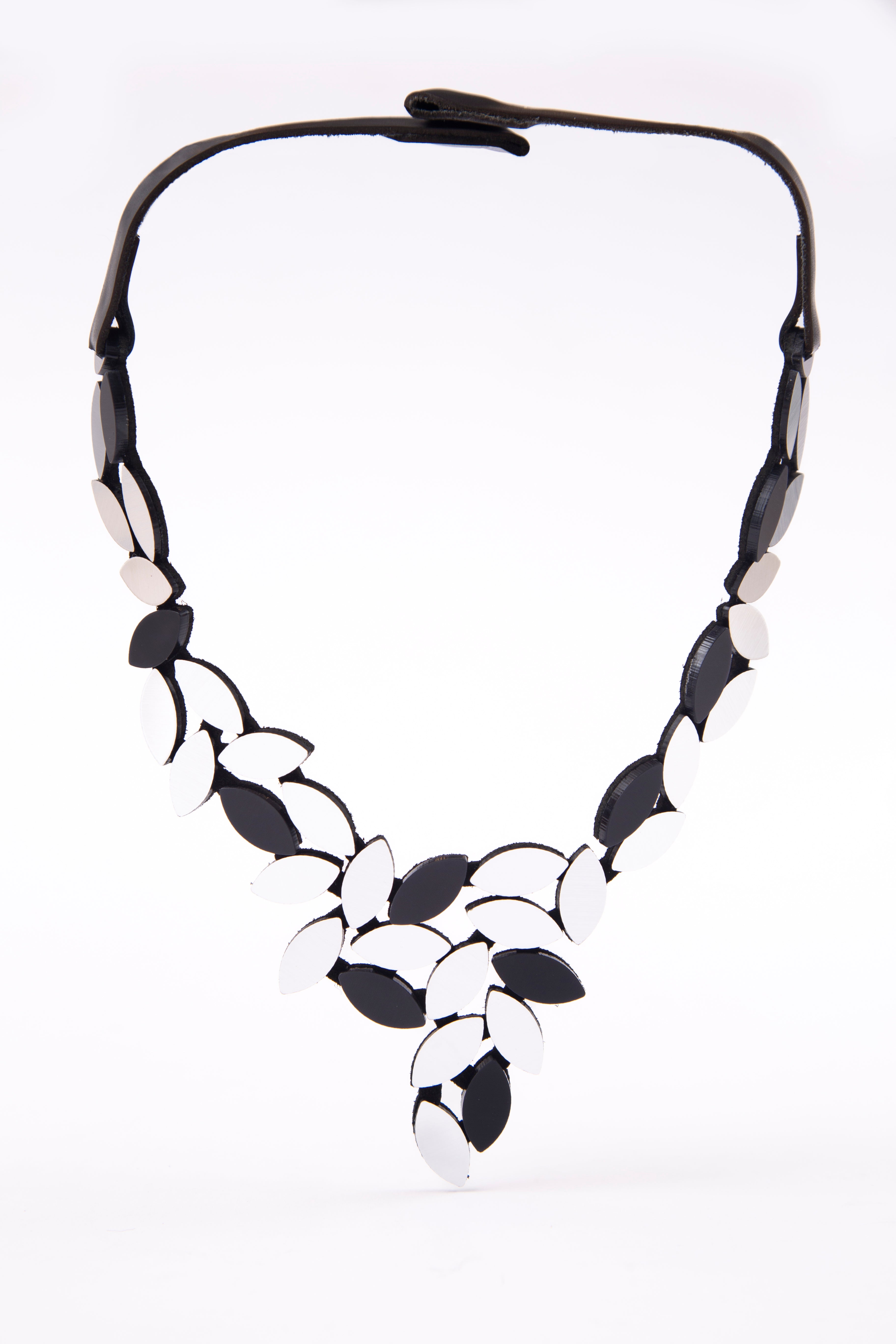 Collier Kate Leaves V - Noir et Or