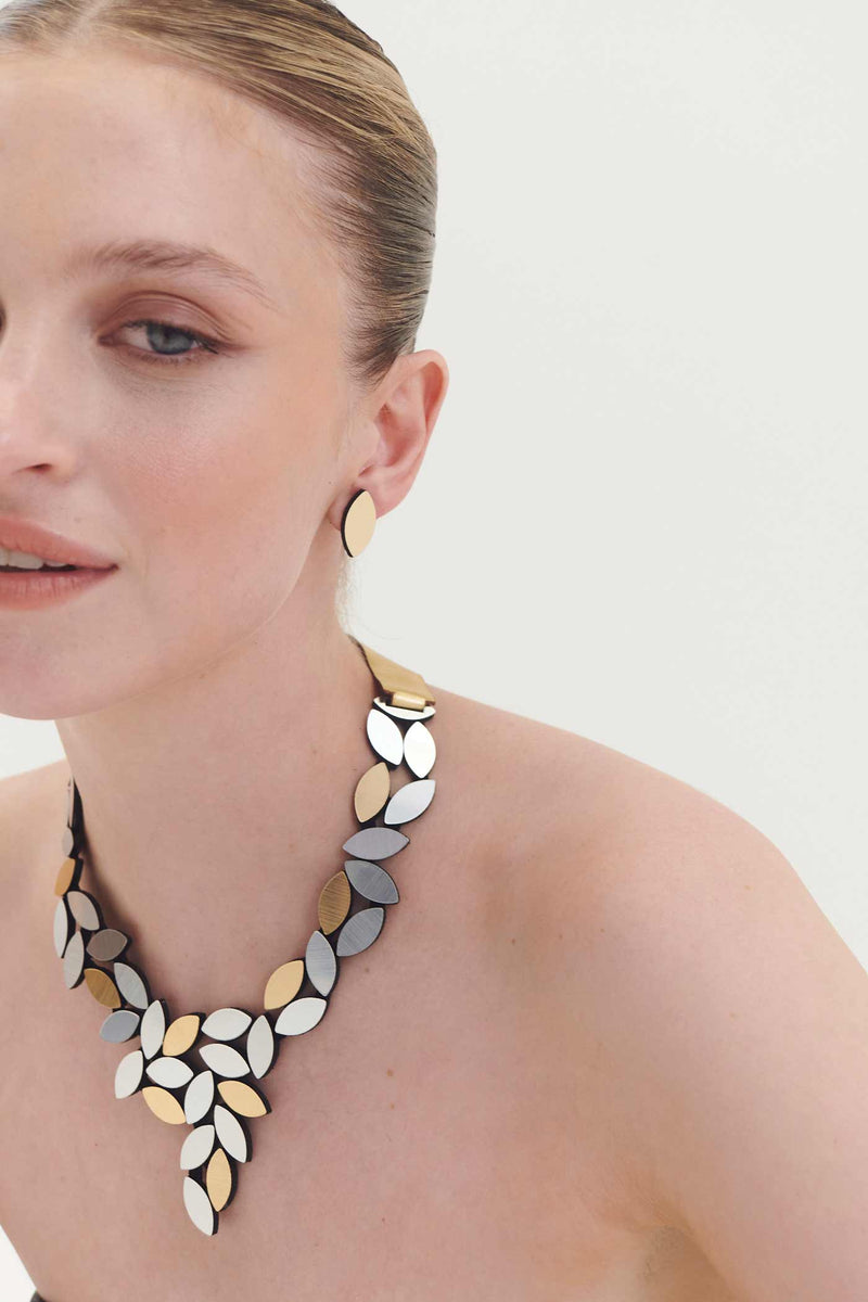 Kate Leaves V Necklace - Silver/Gold *