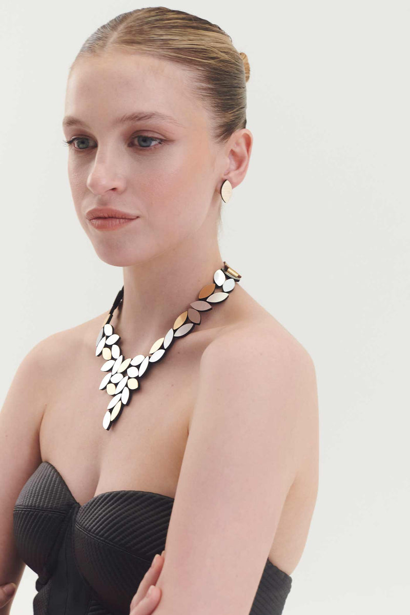 Kate Leaves V Necklace - Silver/Gold *