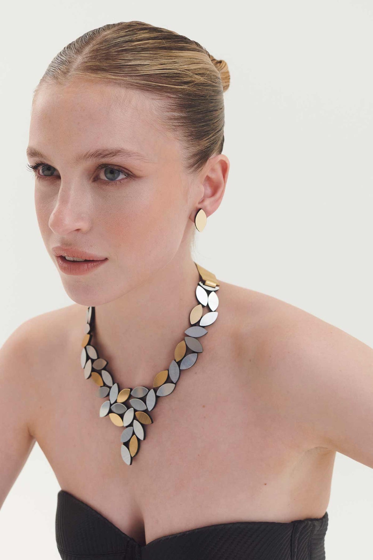Kate Leaves V-Halskette - Silber &amp; Gold