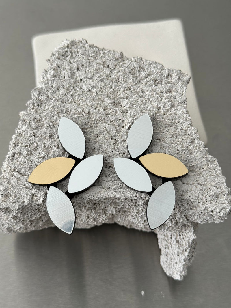 Kate Leaves Earrings Medium - Silver+Gold