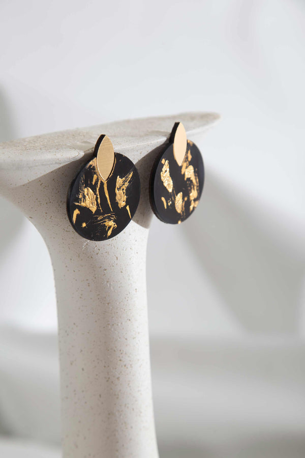 Boucles d'oreilles pendantes cercle feuilles Kate