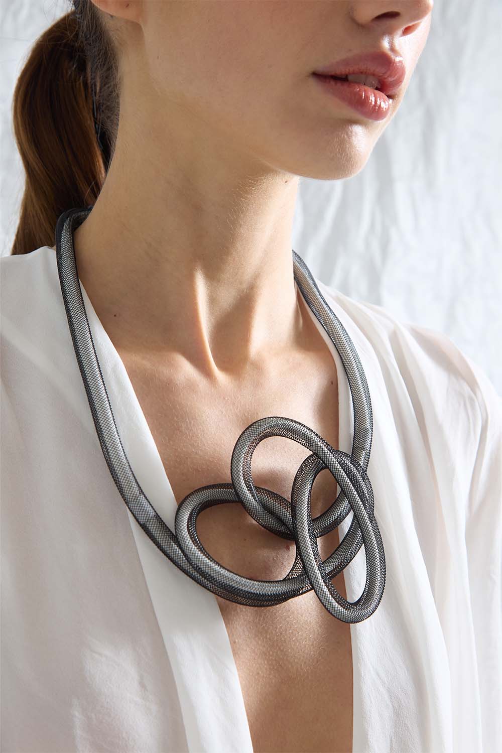 Life Short Necklace - Black/White