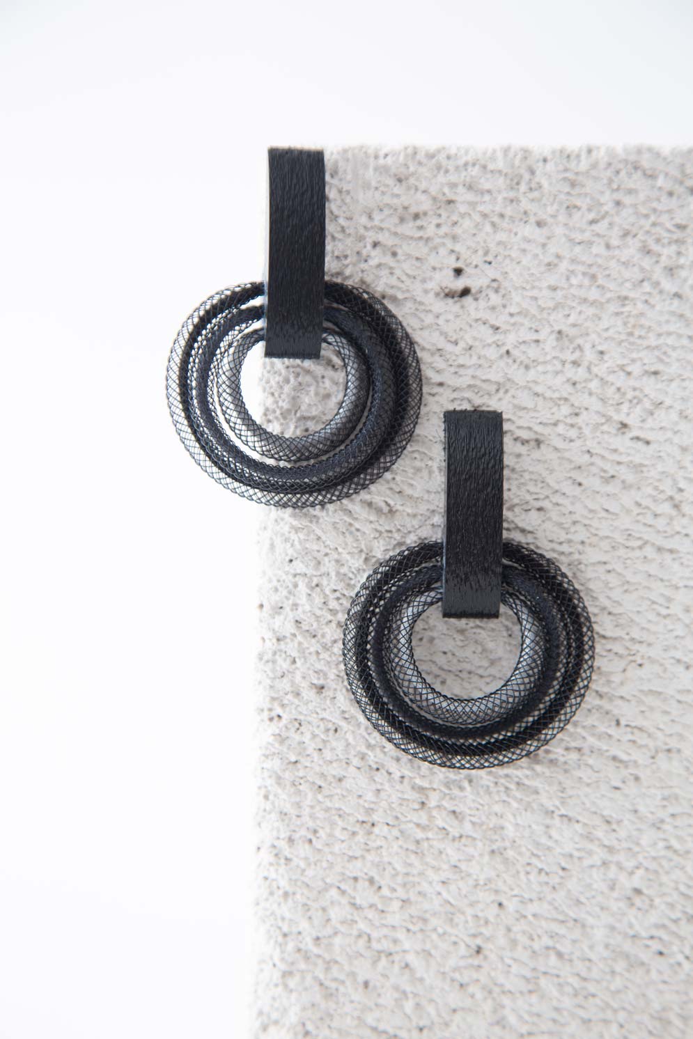 Pendientes Life Círculo - Negro/Gris