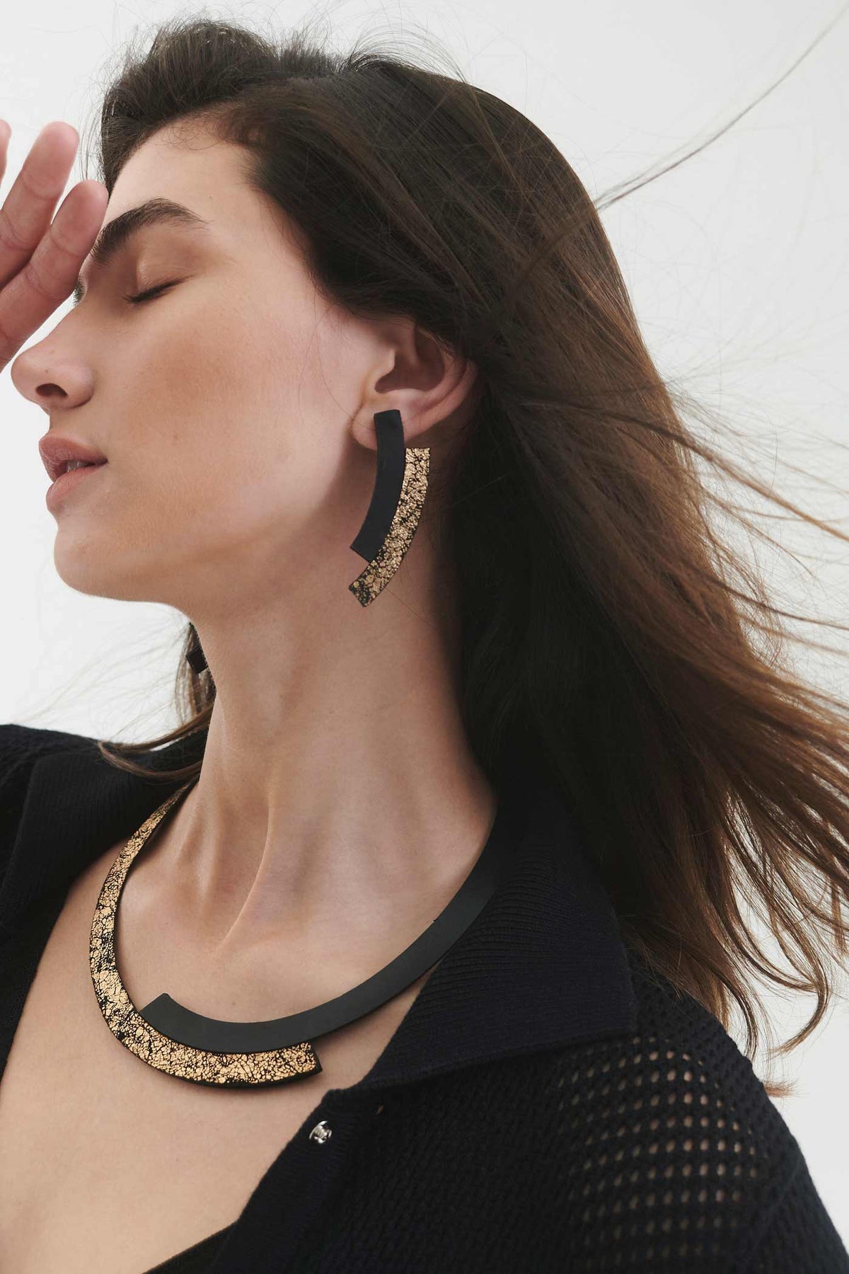 Duo Round Necklace - Black/Gold