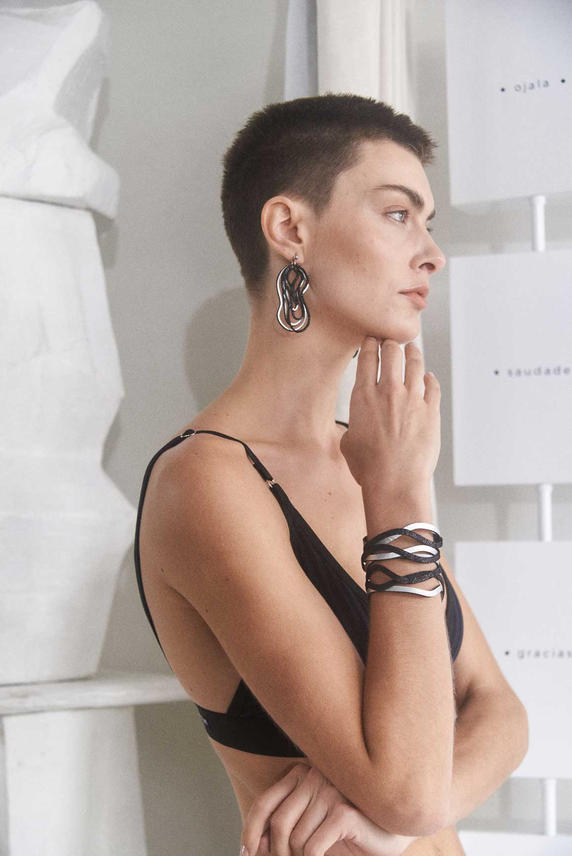 Pendientes Curves Duo - Plata/Negro