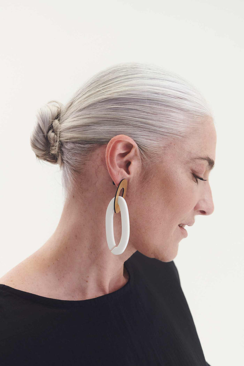 Miss Link Earrings - Ivory+Gold