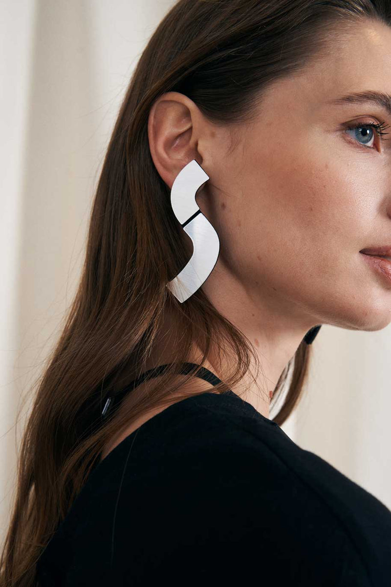 Mies Earrings - Wave