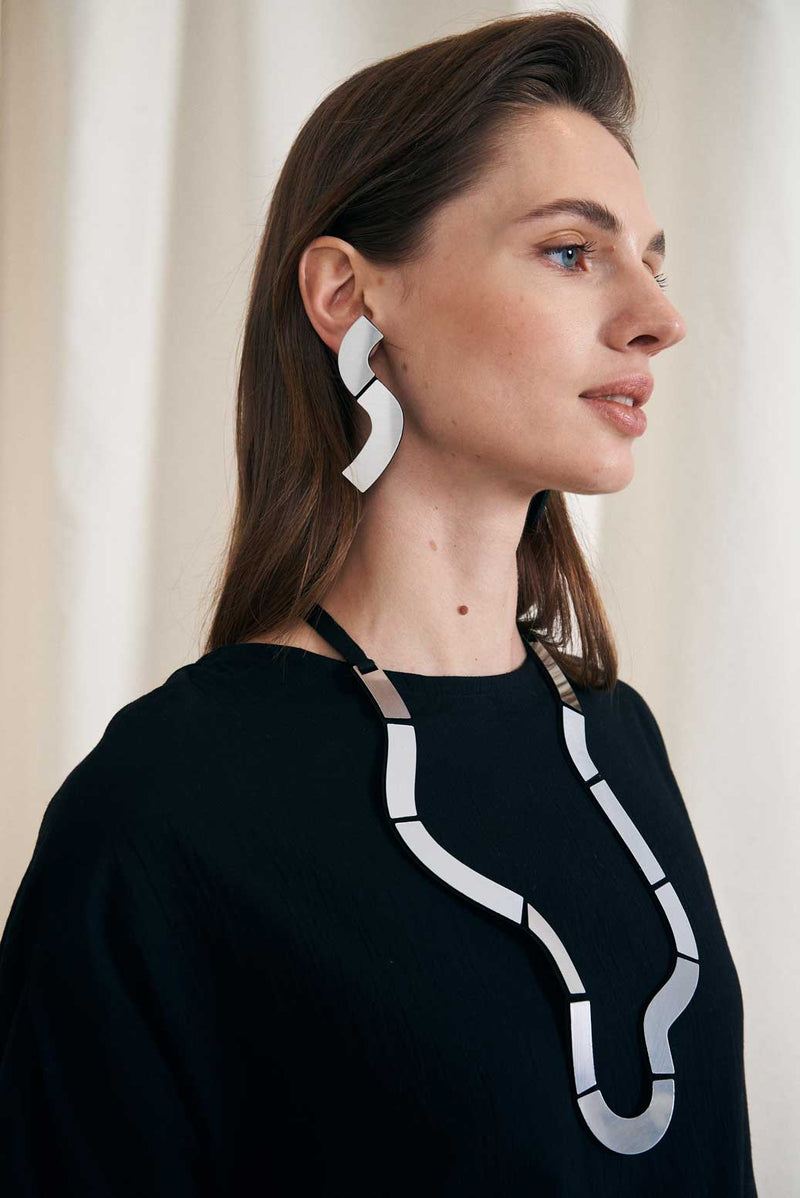 Mies Earrings - Wave