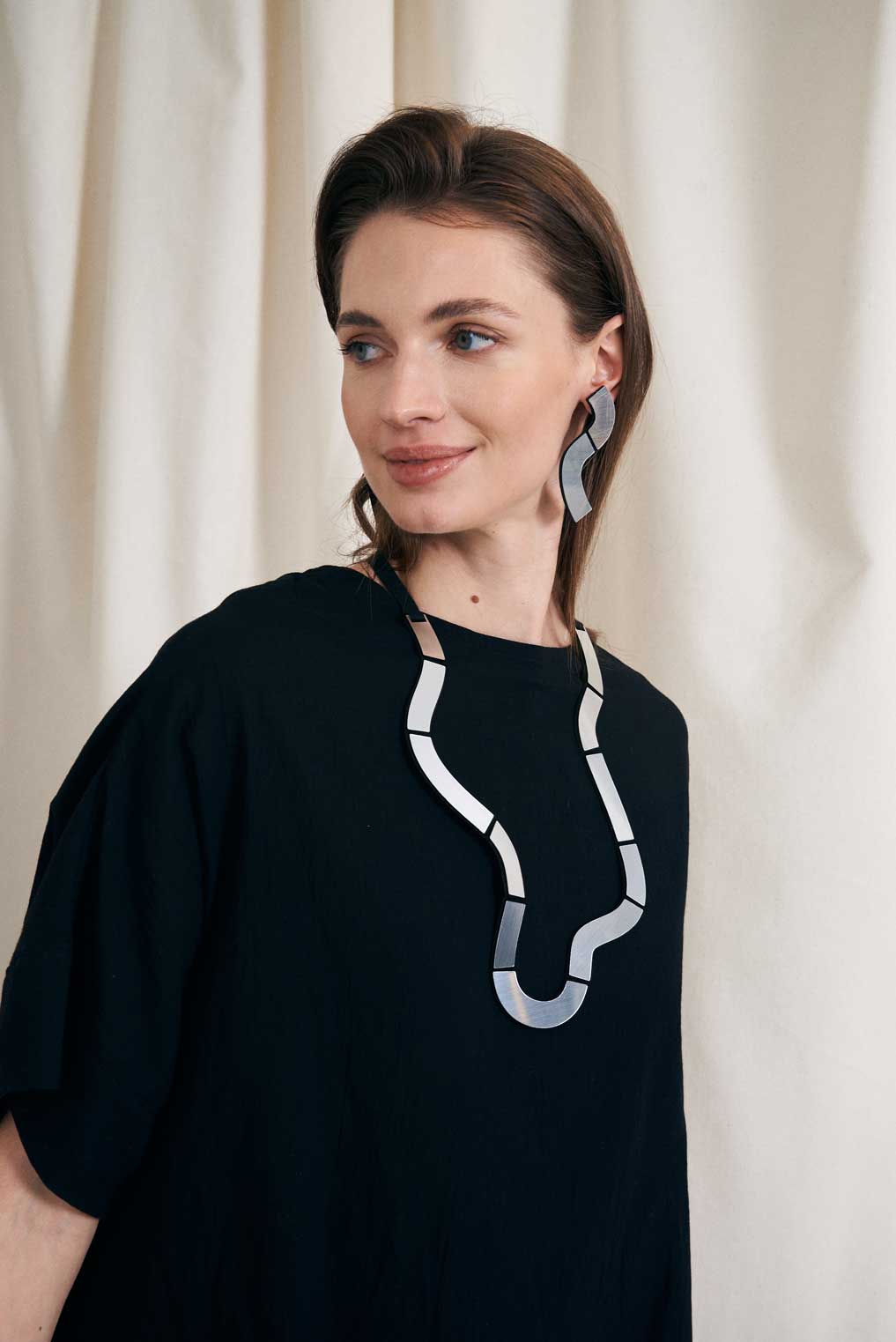 Collar Mies Wave Largo - Plata