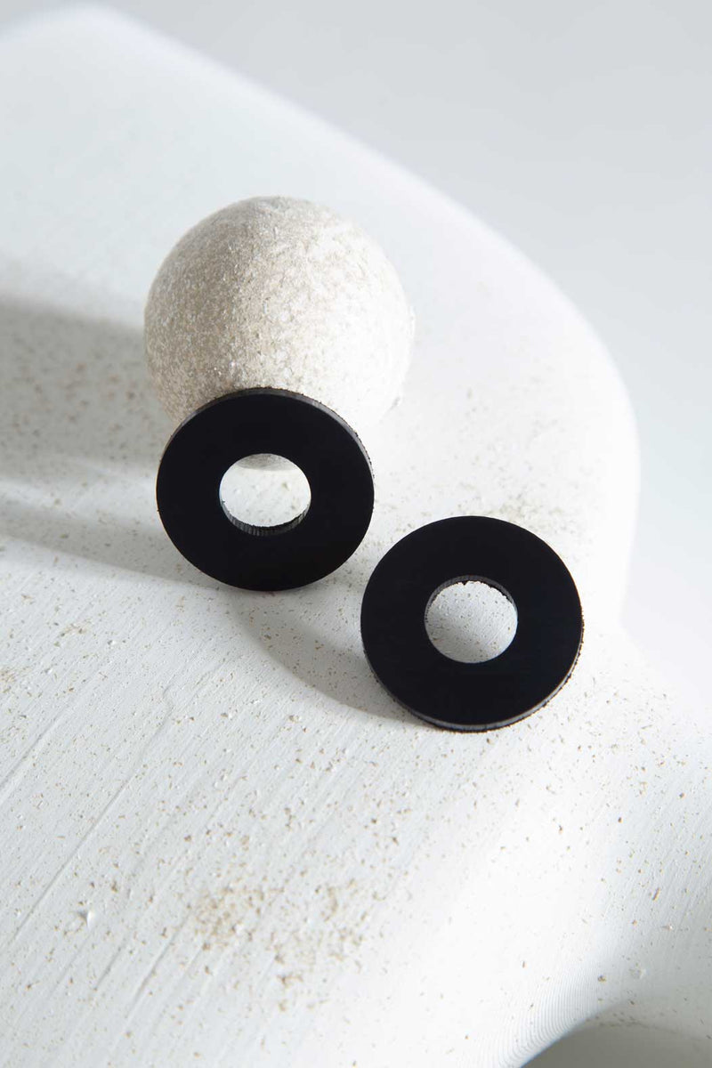 Mies Kreis Ohrringe Ohrstecker - Silber