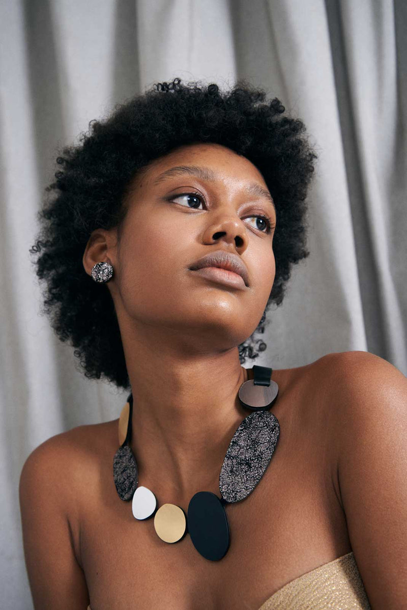 Collier rond Réflexions organiques - Argent + Noir + Or + Étain