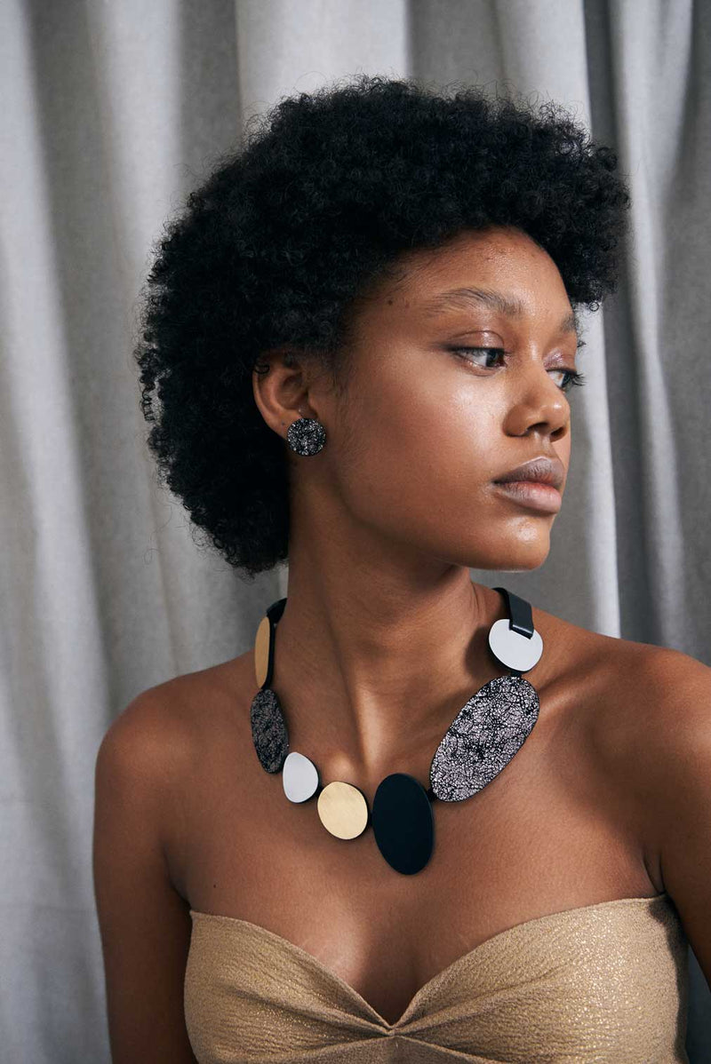 Collier rond Réflexions organiques - Argent + Noir + Or + Étain