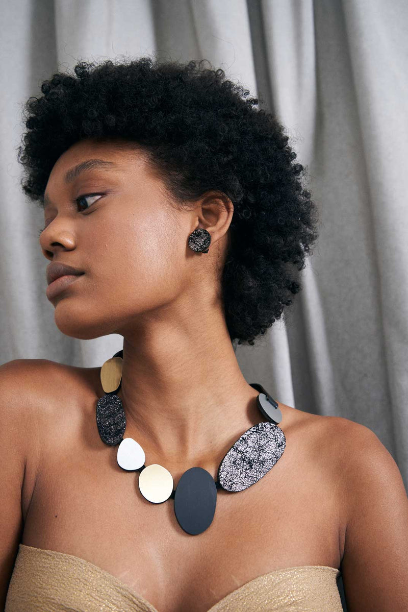 Collier rond Réflexions organiques - Argent + Noir + Or + Étain