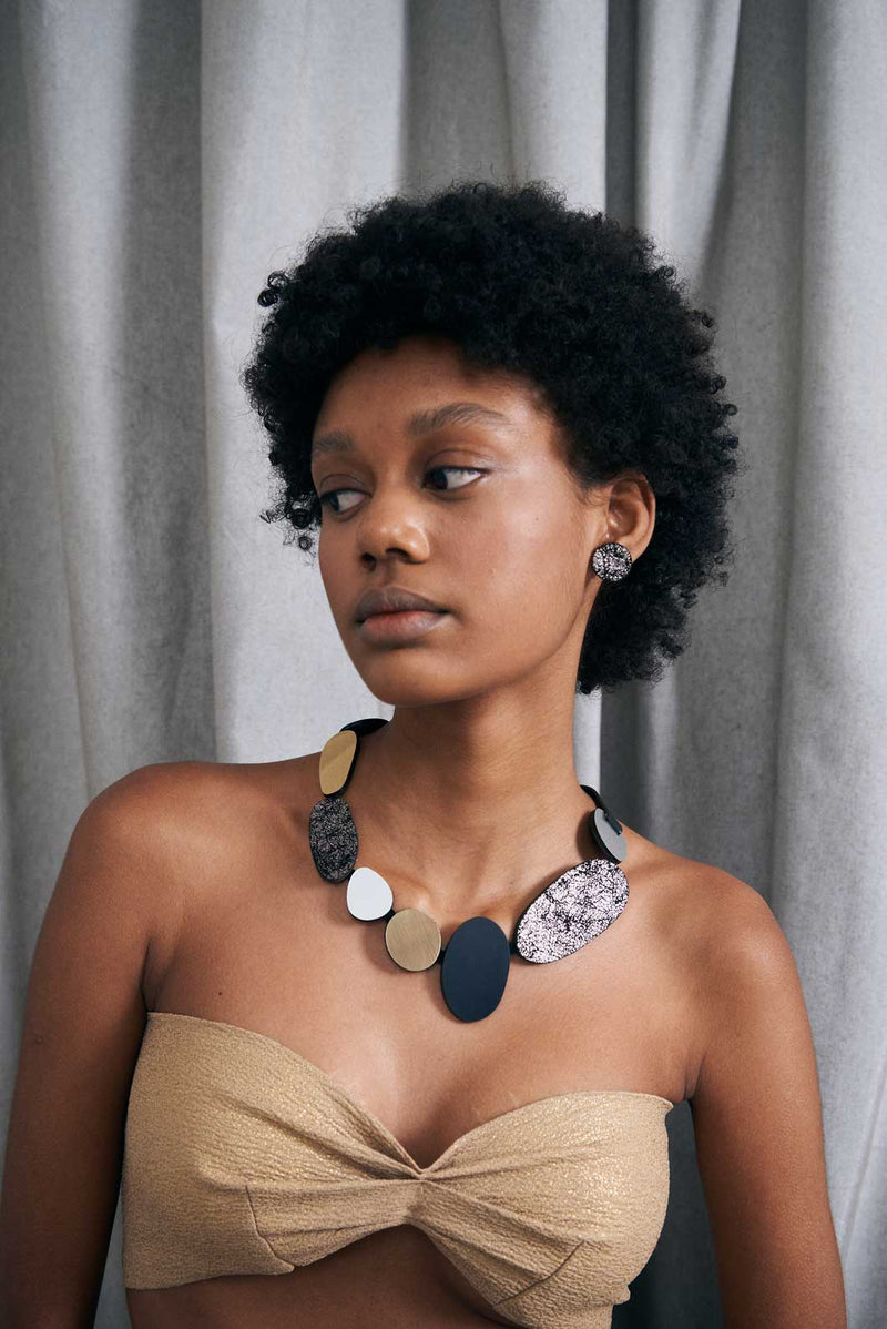 Collier rond Réflexions organiques - Argent + Noir + Or + Étain