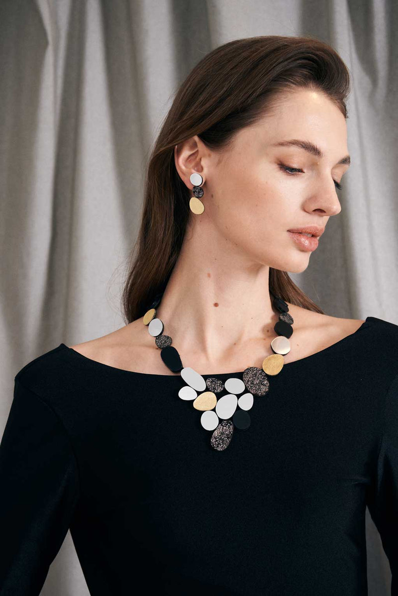 Collier V Réflexions Organiques - Argent+Noir+Or+Étain
